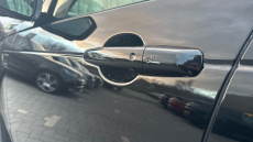 Land Rover Discovery 3.0 D300 R-Dynamic HSE 5dr Auto Diesel Station Wagon